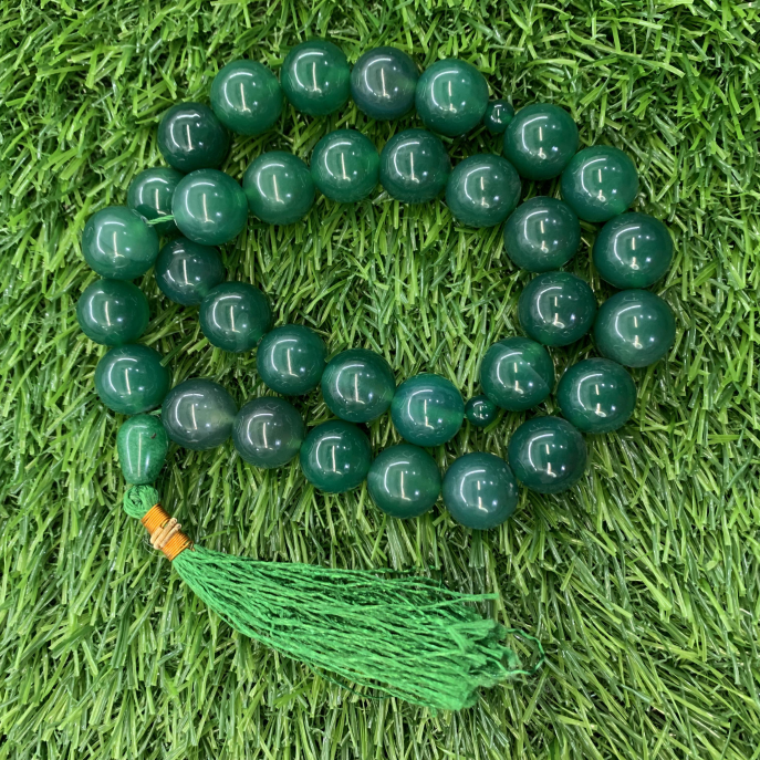 Green Aqeeq  33 Beads - 14 mm